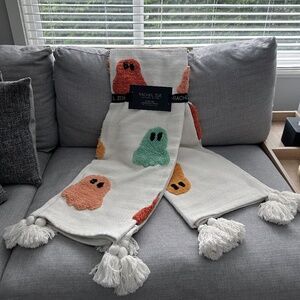 Rachel Zoe Viral Ghost Blanket - BNWT Pastel